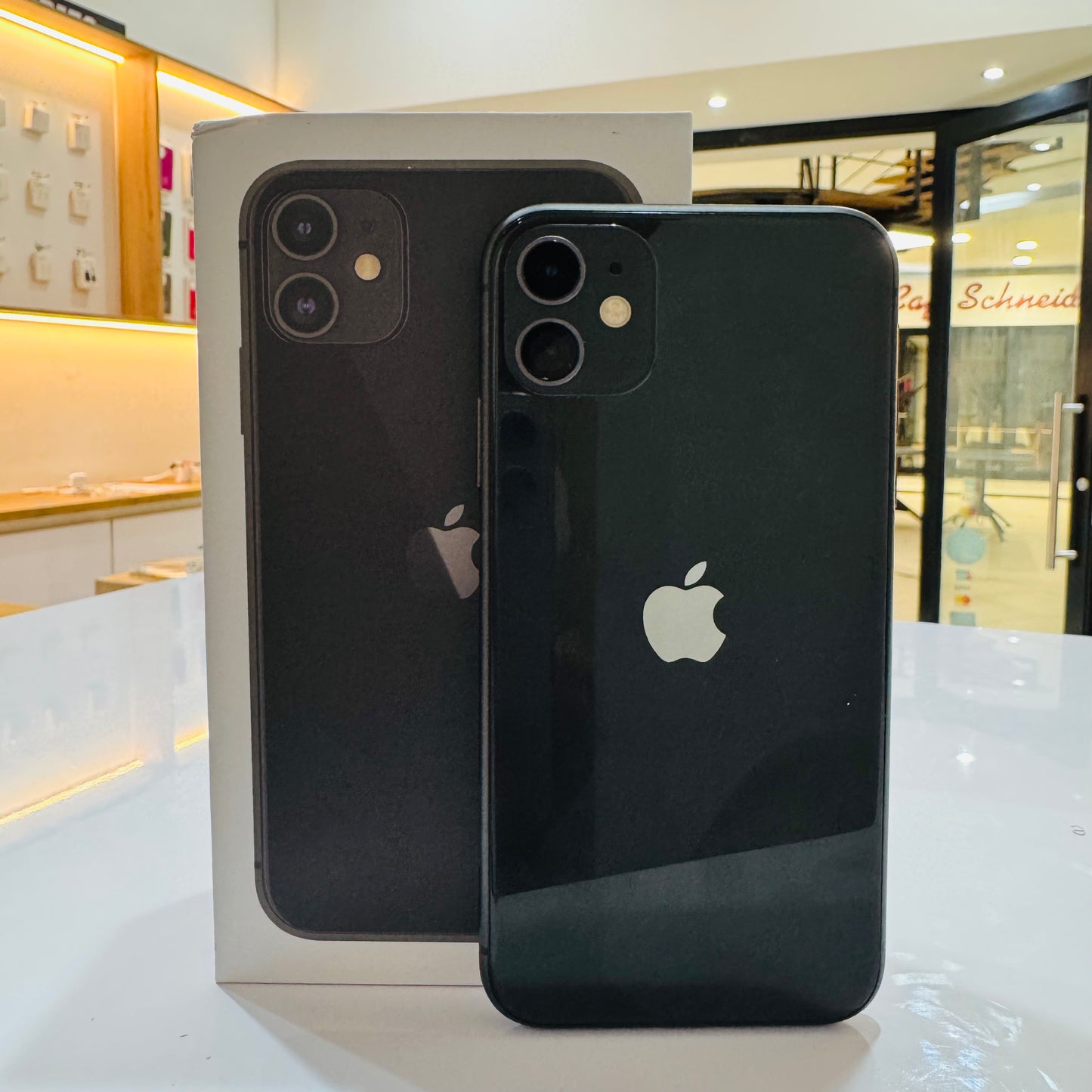 Pre-Owned iPhone 11 - Black