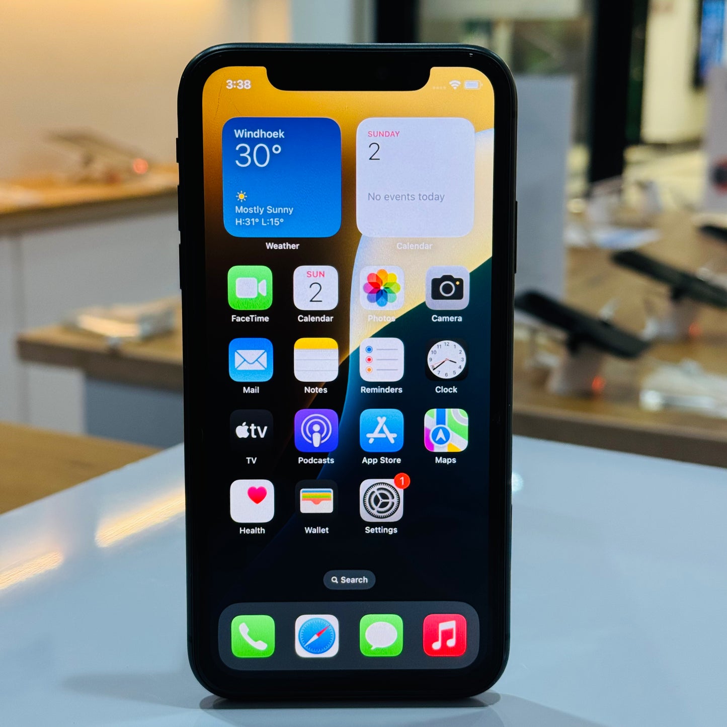 Pre-Owned iPhone 11 - Black (128GB)