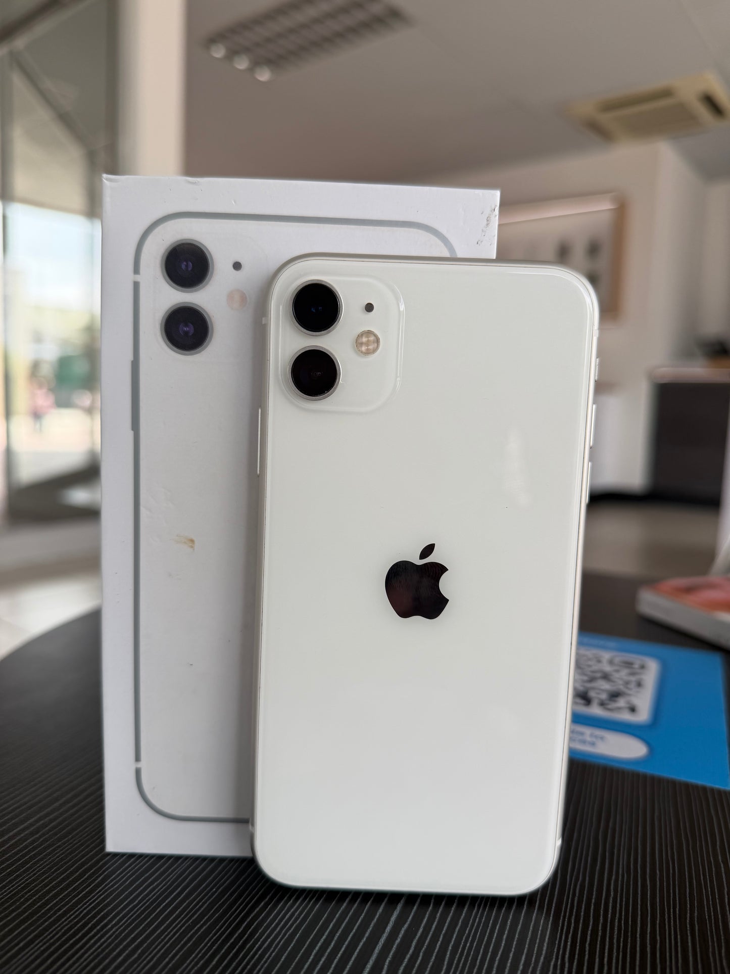 Pre Owned iPhone 11 - White (128gb)