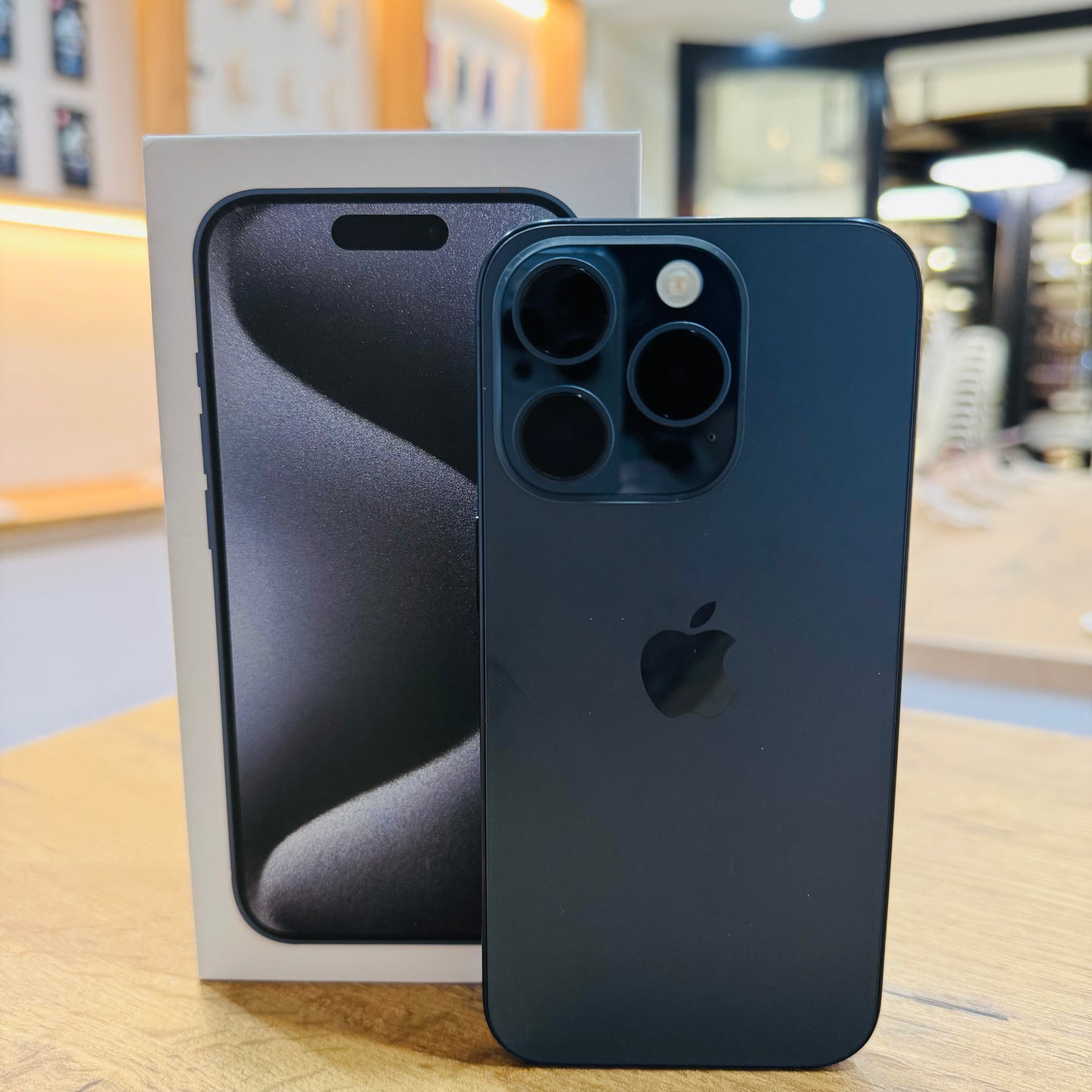 Pre-Owned iPhone 15 Pro - Titanium Blue