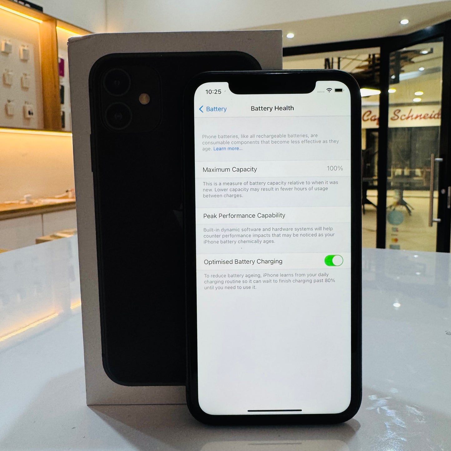 Pre-Owned iPhone 11 - Black