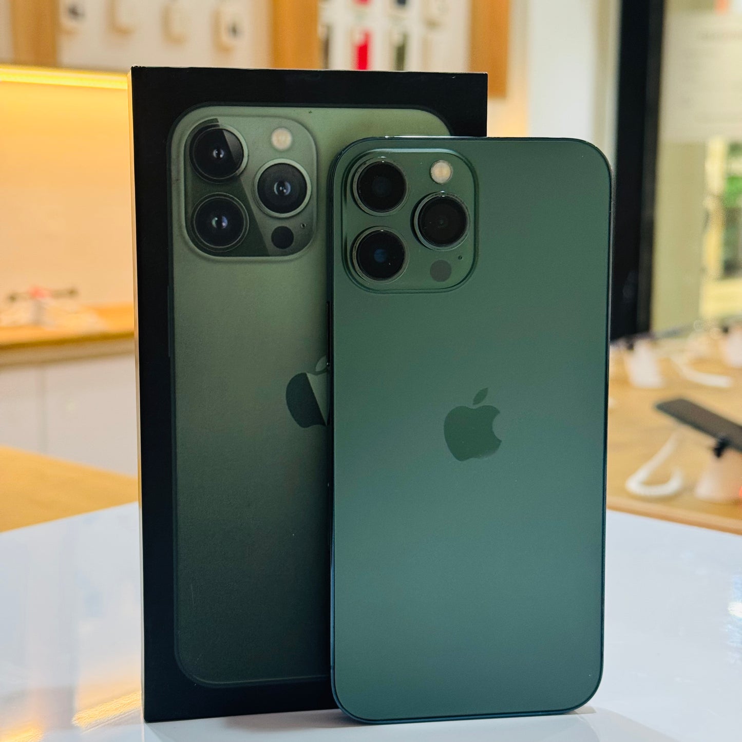 Pre-Owned iPhone 13 Pro - Alpine Green