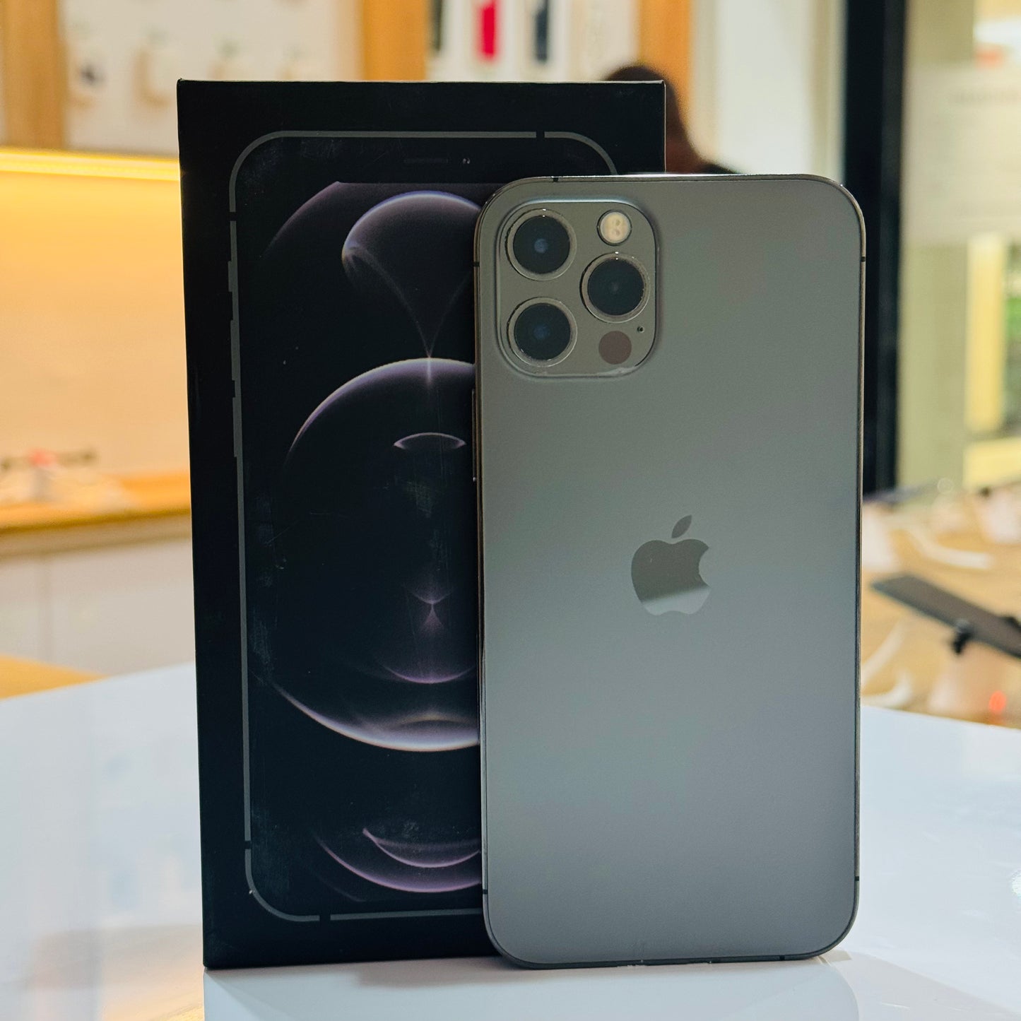 Pre-Owned iPhone 12 Pro - Graphite