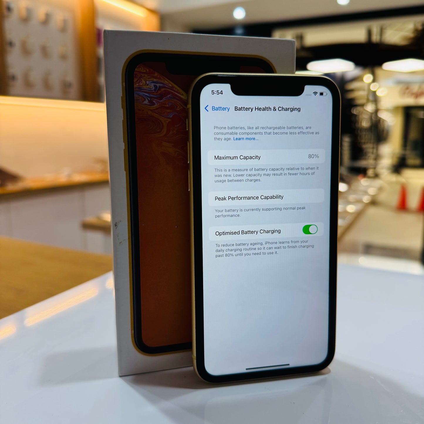 Pre-Owned iPhone XR 128GB - Yellow