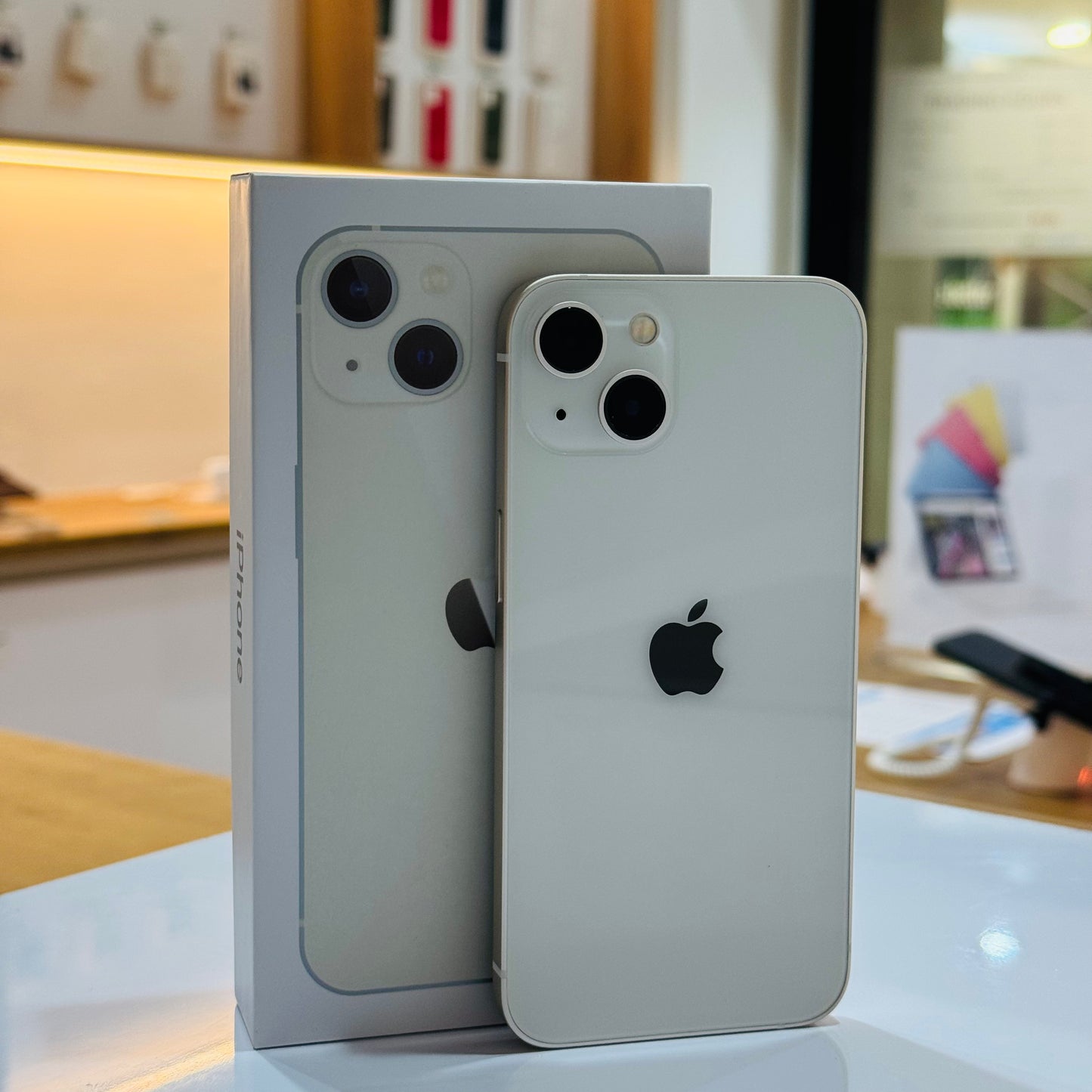 Pre-Owned iPhone 13 128GB - Starlight