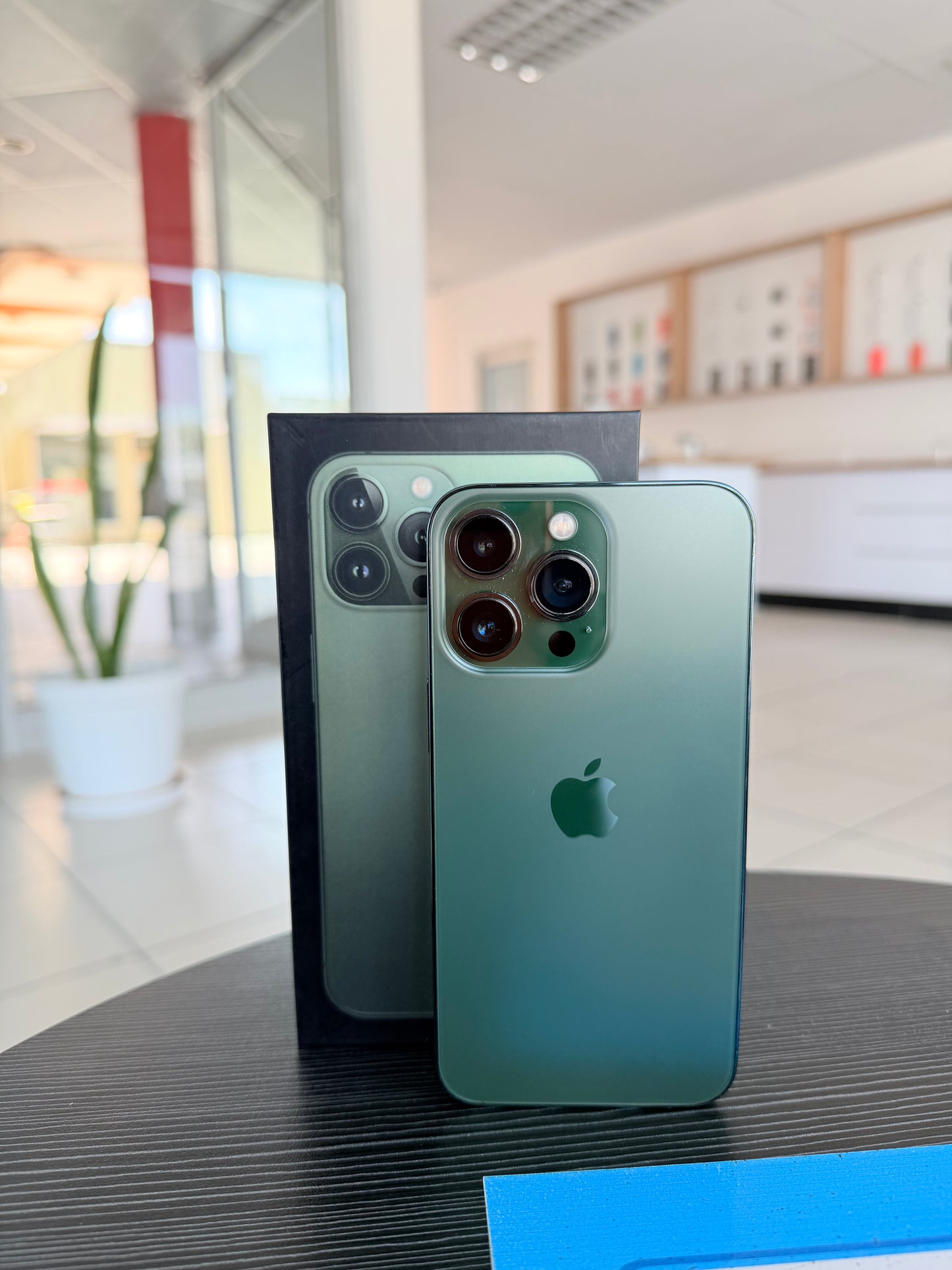 Pre-Owned iPhone 13 Pro - Midnight Green