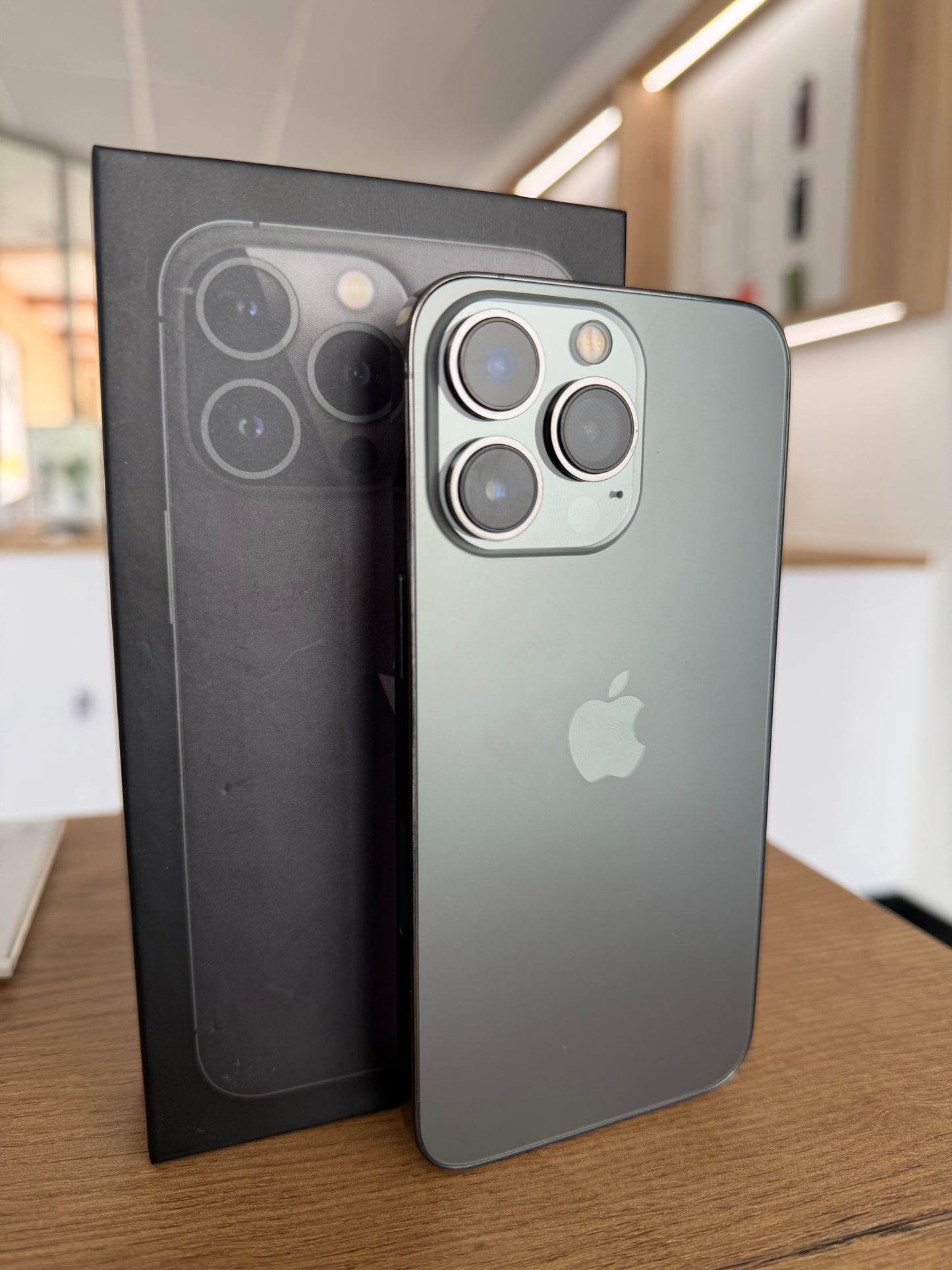 Pre-Owned iPhone 13 Pro 128GB - Space Gray