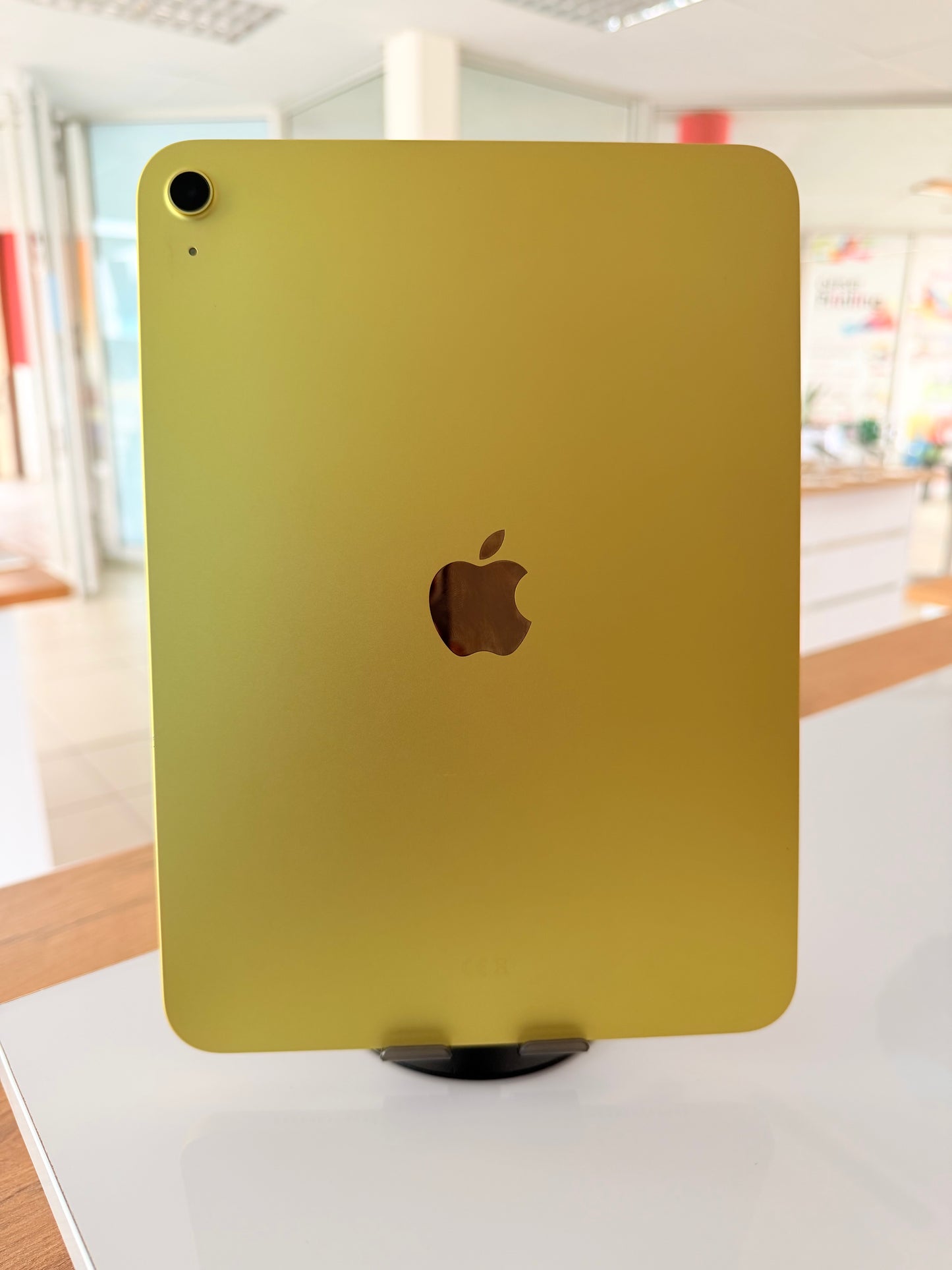 Pre-Owned iPad (A16) 128GB WiFi - Yellow