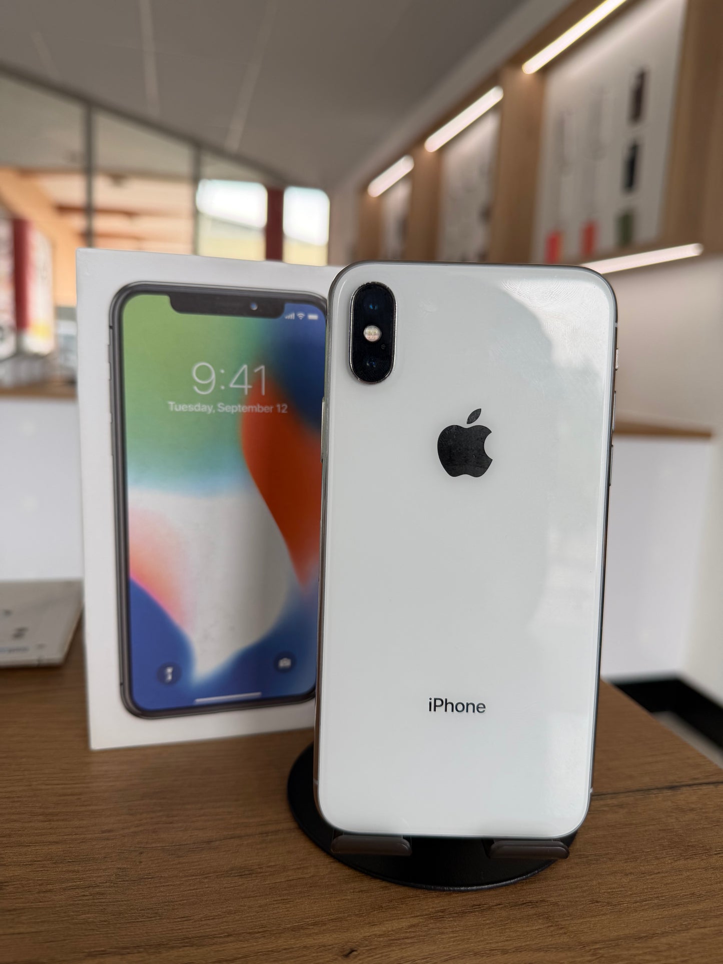 Pre-Owned iPhone X 64GB - Silver